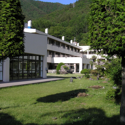 木祖中学校外観