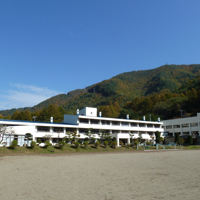 木祖中学校外観