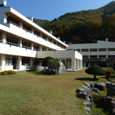 木祖中学校外観